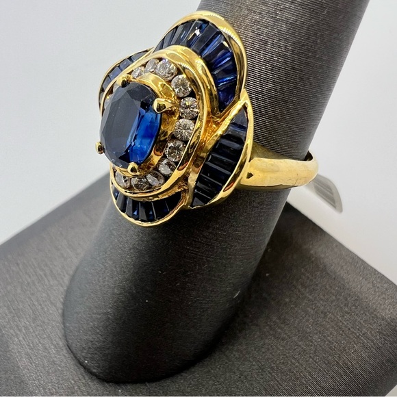 14k Yellow Gold Diamond & Sapphire Ring - Picture 7 of 10